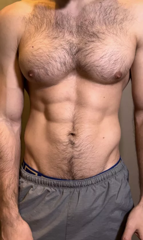 Hairy or trimmed? 👅 by calebpec