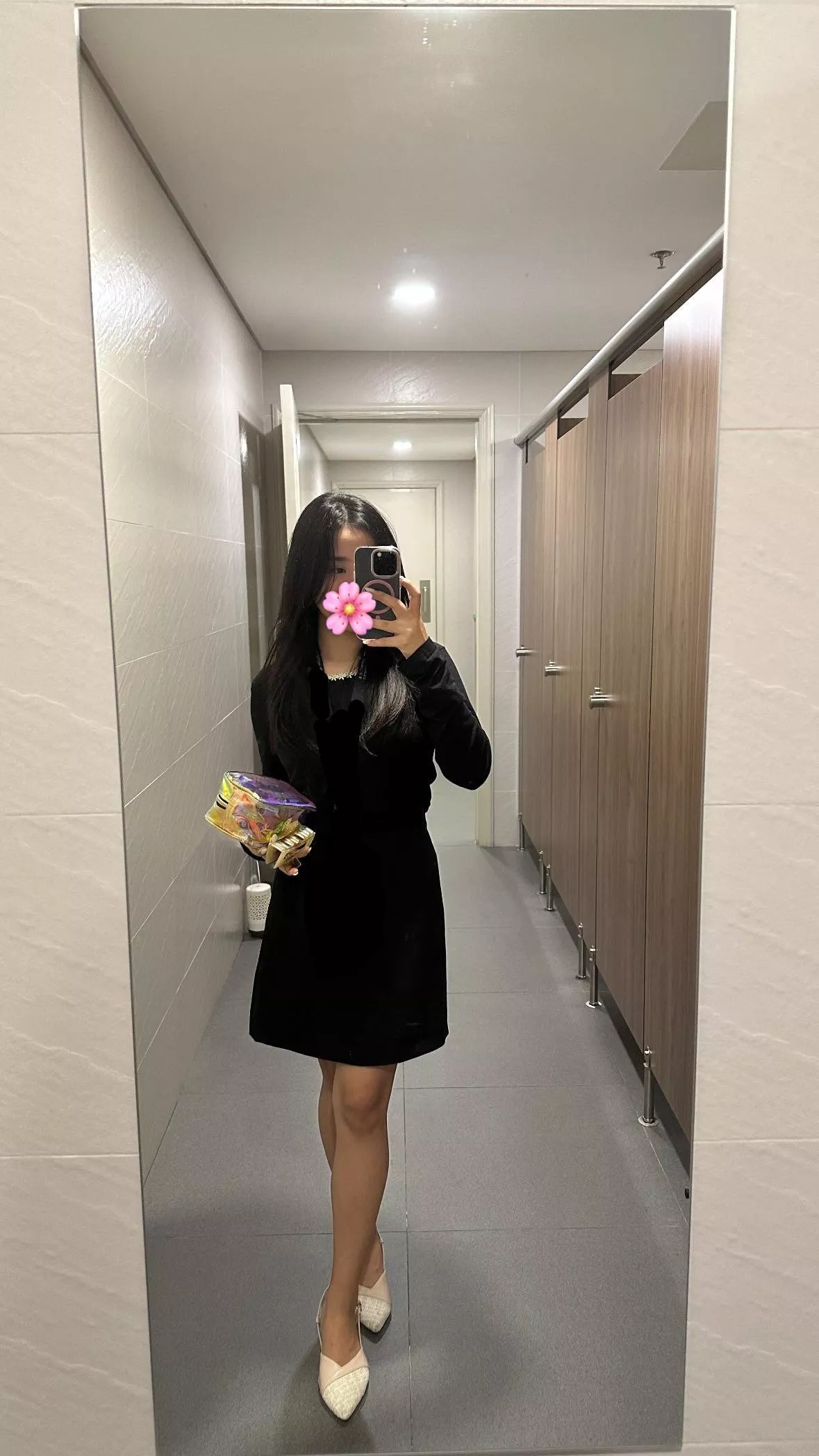 Hello :) posted by SouthernAd3448