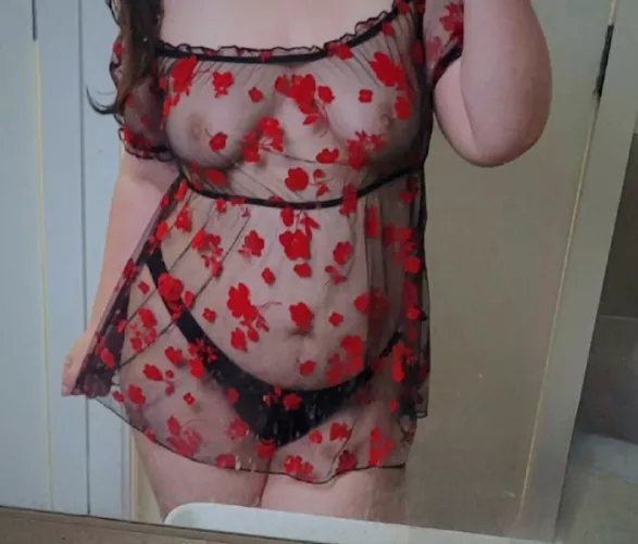 Hoping one of you old pervs want to bend me over the sink  by peachworth