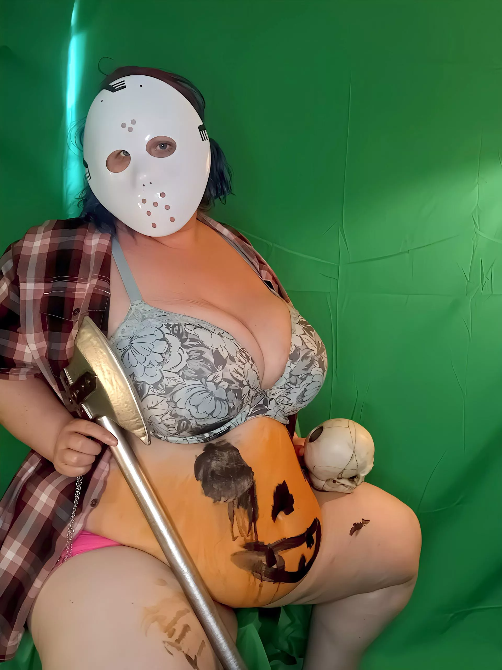 Horror movies and tacos  posted by StormyFoxx23