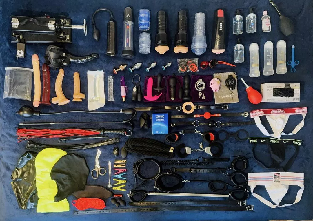 In Manchester again today until tomorrow. 24 year old Dom/Sub couple looking for a third Sub or Dom to play with. Message if interested. We will be accommodating in our hotel room. 18-30 only 😈😝 free from 6:30-7pm tonight 😈 posted by tightsubmissivehole