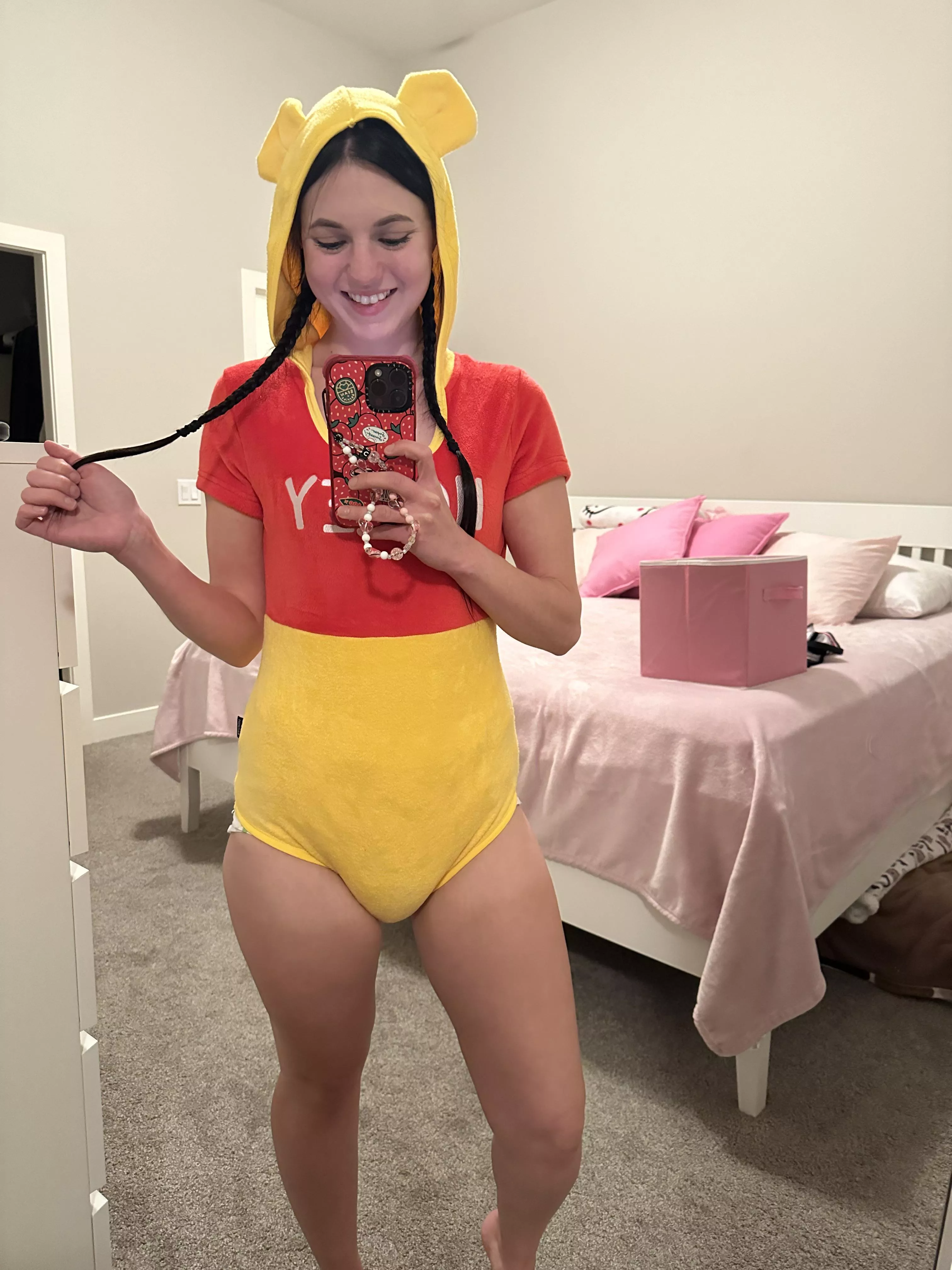 Isn’t it funny how a bear loves hunny 🍯 posted by SoggyStrawberryy