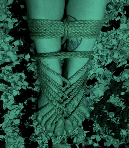 Lil piggies. Self tie by Efficient-Papaya-489