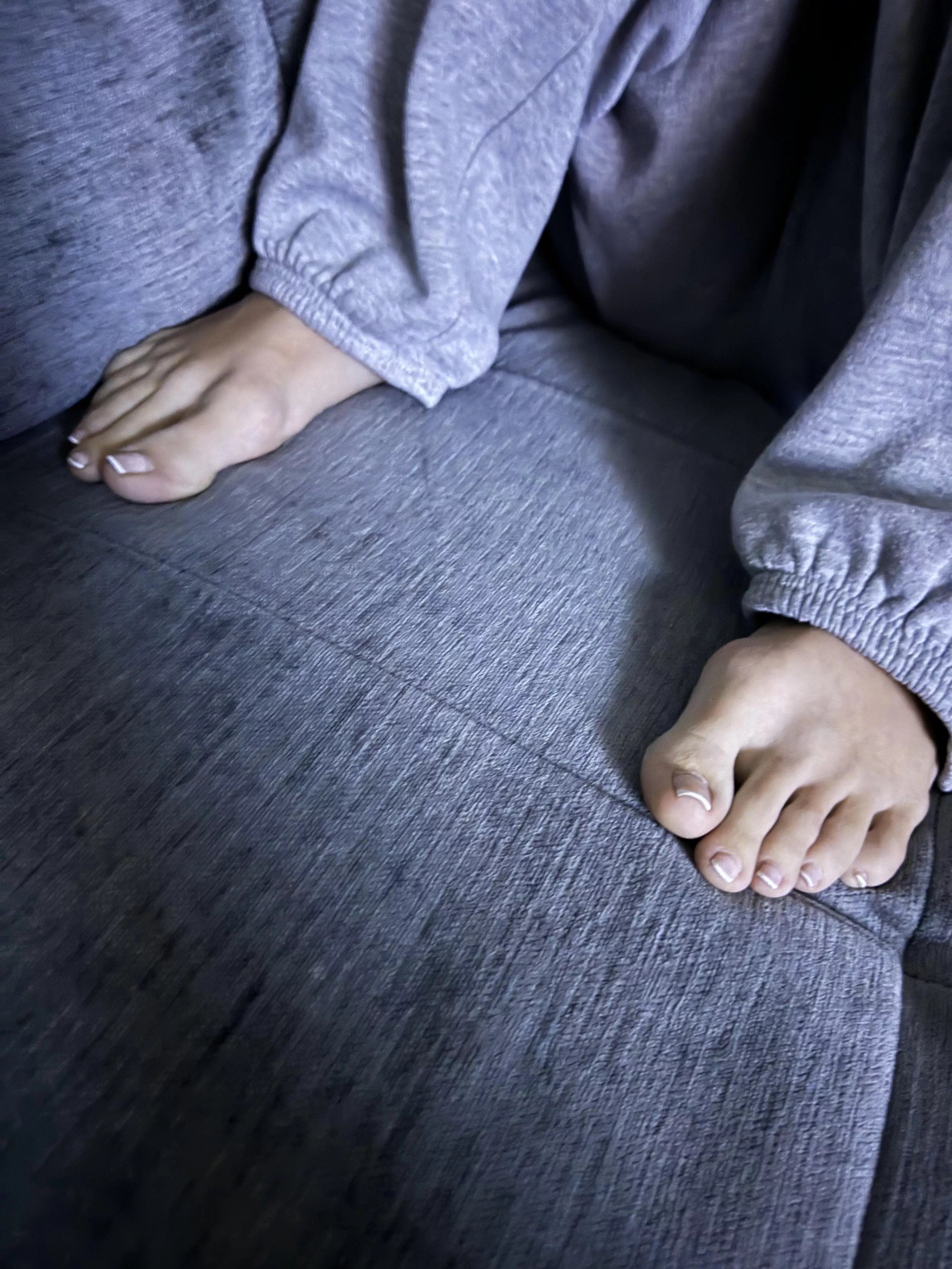 [oc] just a lazy Thursday night here  posted by Sxyfeet_toez