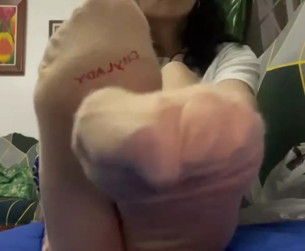 Sniff my socks now 😌 posted by Stay-Noided
