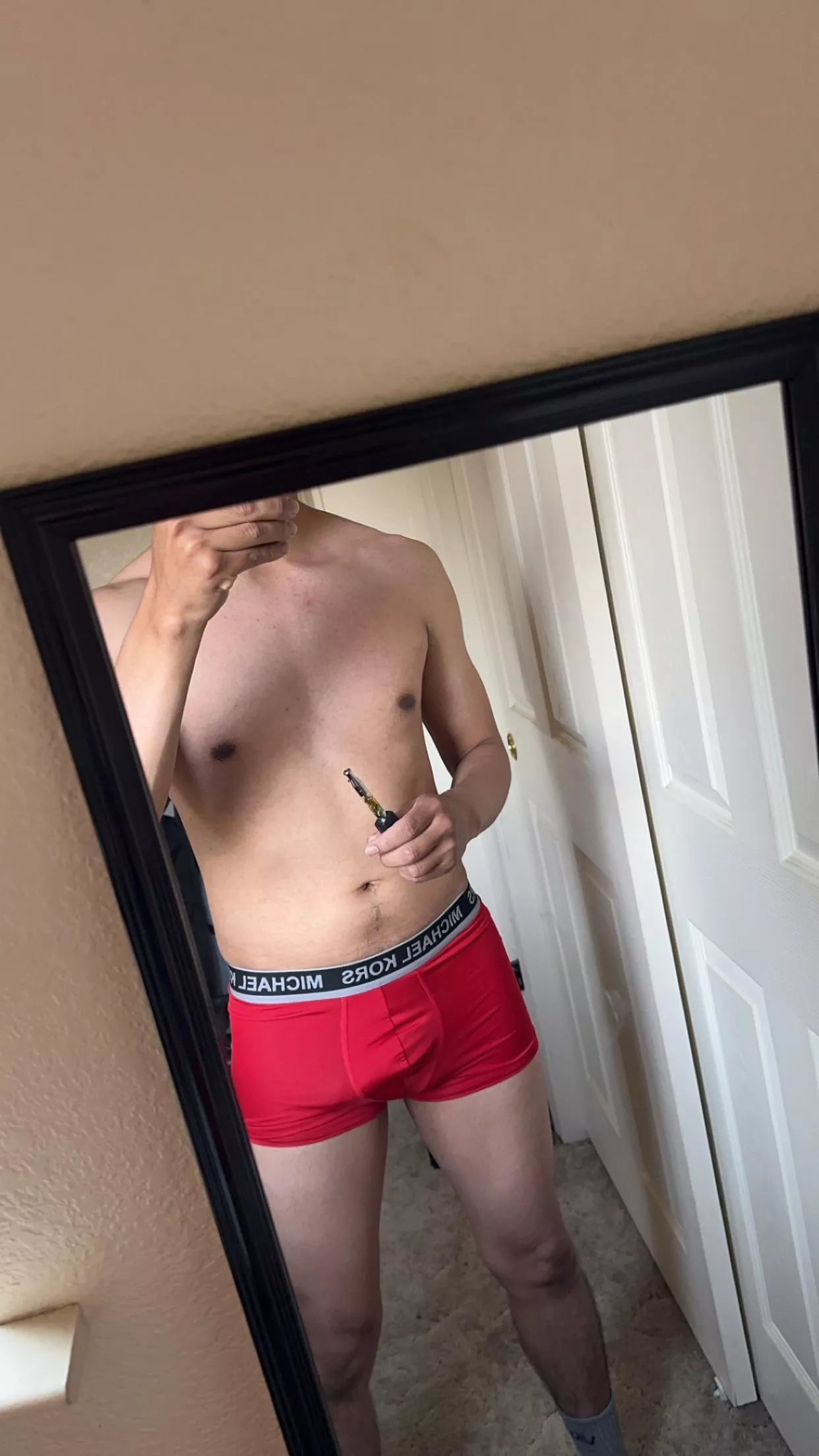 Stoned and relaxed 27 [M] posted by Mack8088