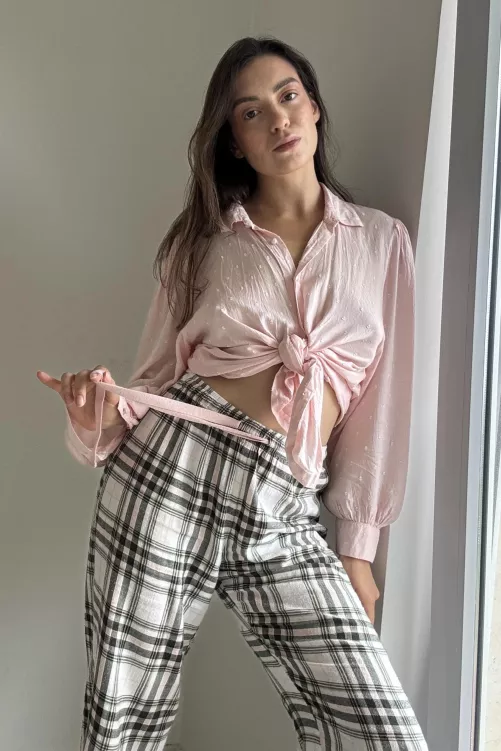 These pants show off my curves perfectly... ready to take off my blouse and show you more by goldennluminous