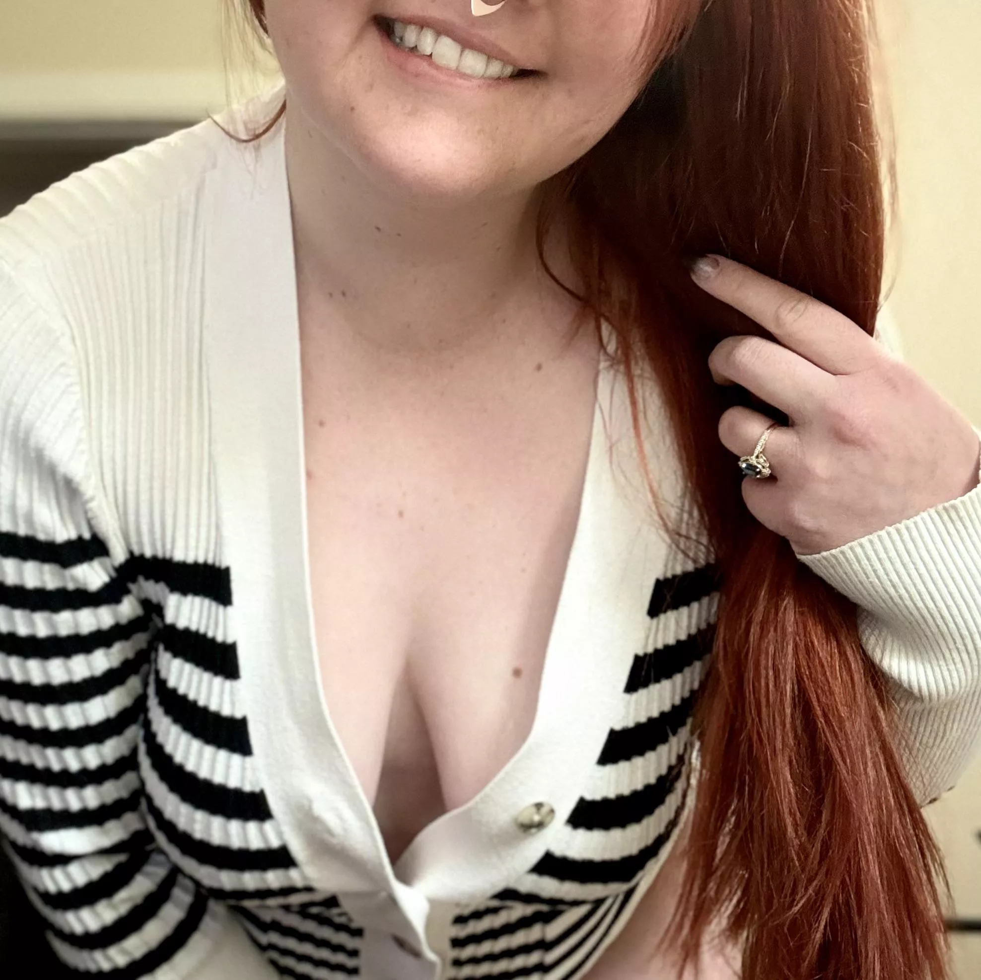 This button wont stay closed  posted by enbyqween