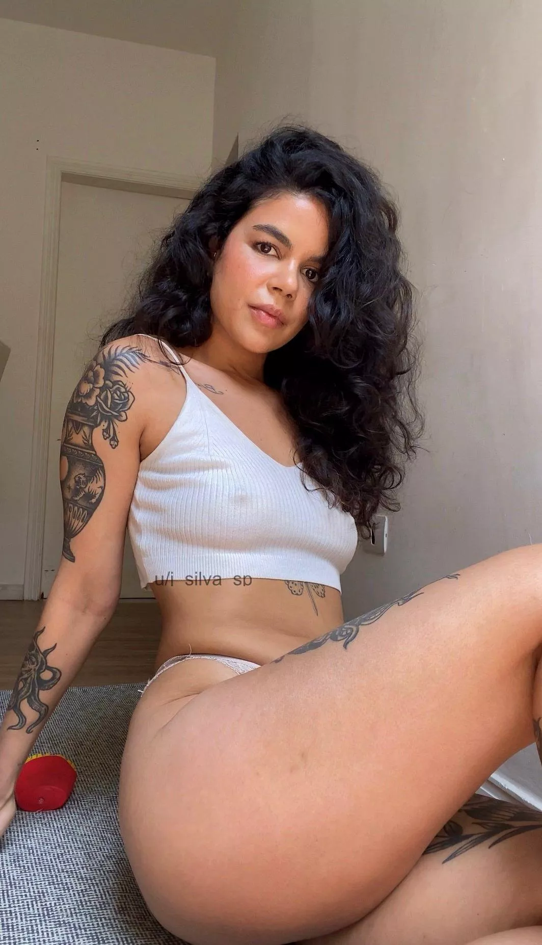 Friday is midriff day over here posted by j_silva_sp