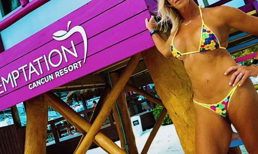 FriYay!! posted by Getiton4more