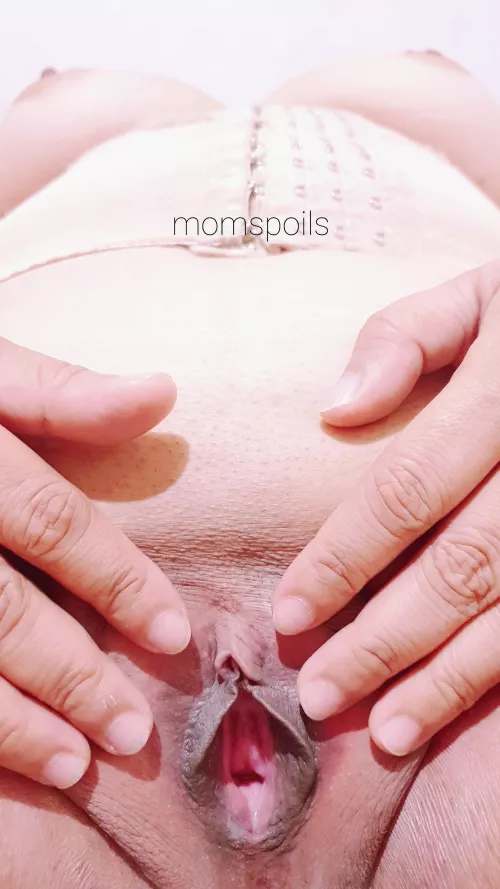 Fuck me with my corsette on and tell me where you will finish by momspoils