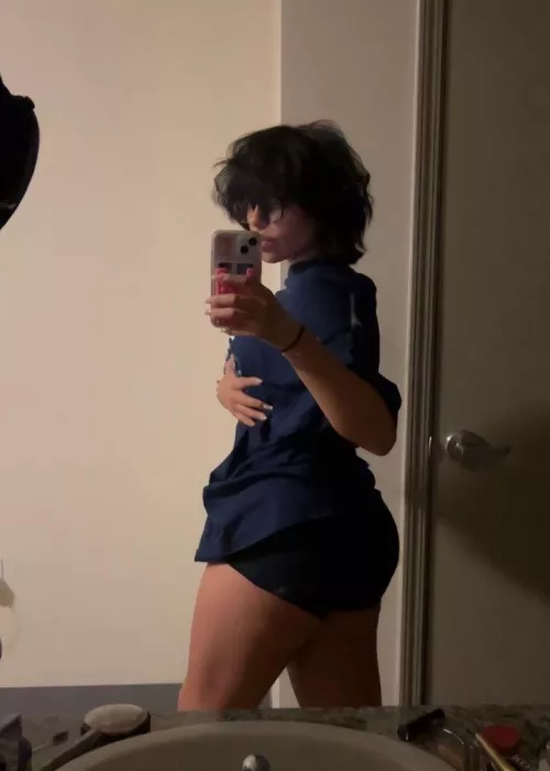 Gym girlie for you <333 by You-own-chelsea