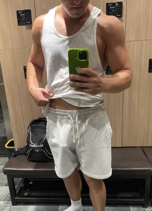 Gym time, I hopefully nobody would notice except for my girl by stndonbidniz