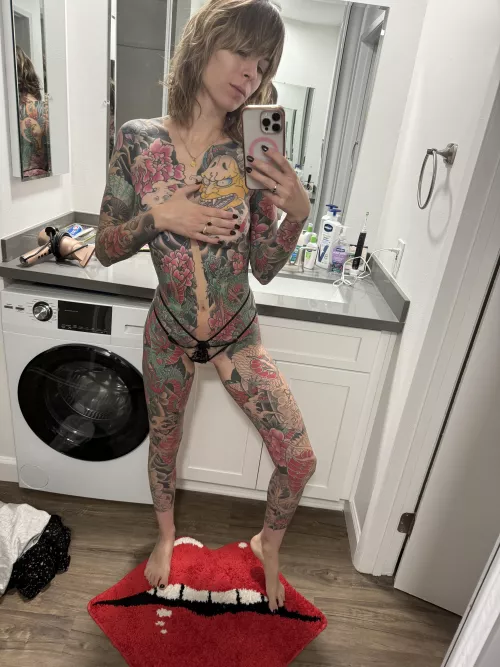 Head to toe pic of my bodysuit  by kuzagirl