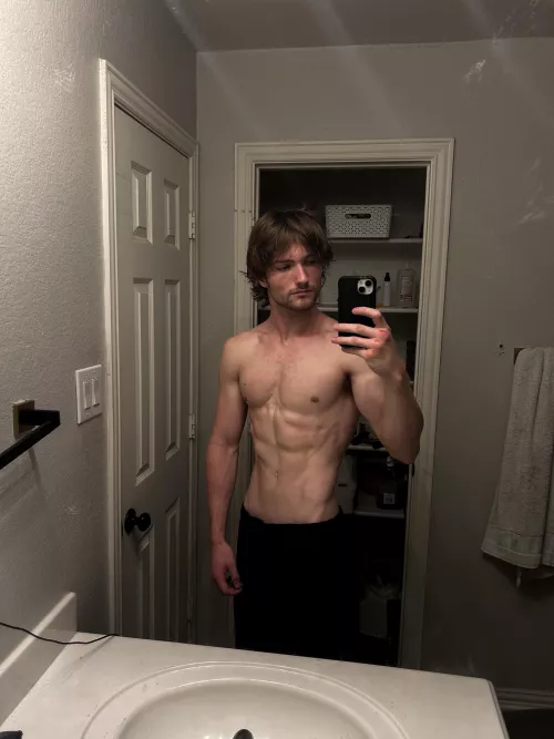 Hmu need someone to chat with by SnooStories5974