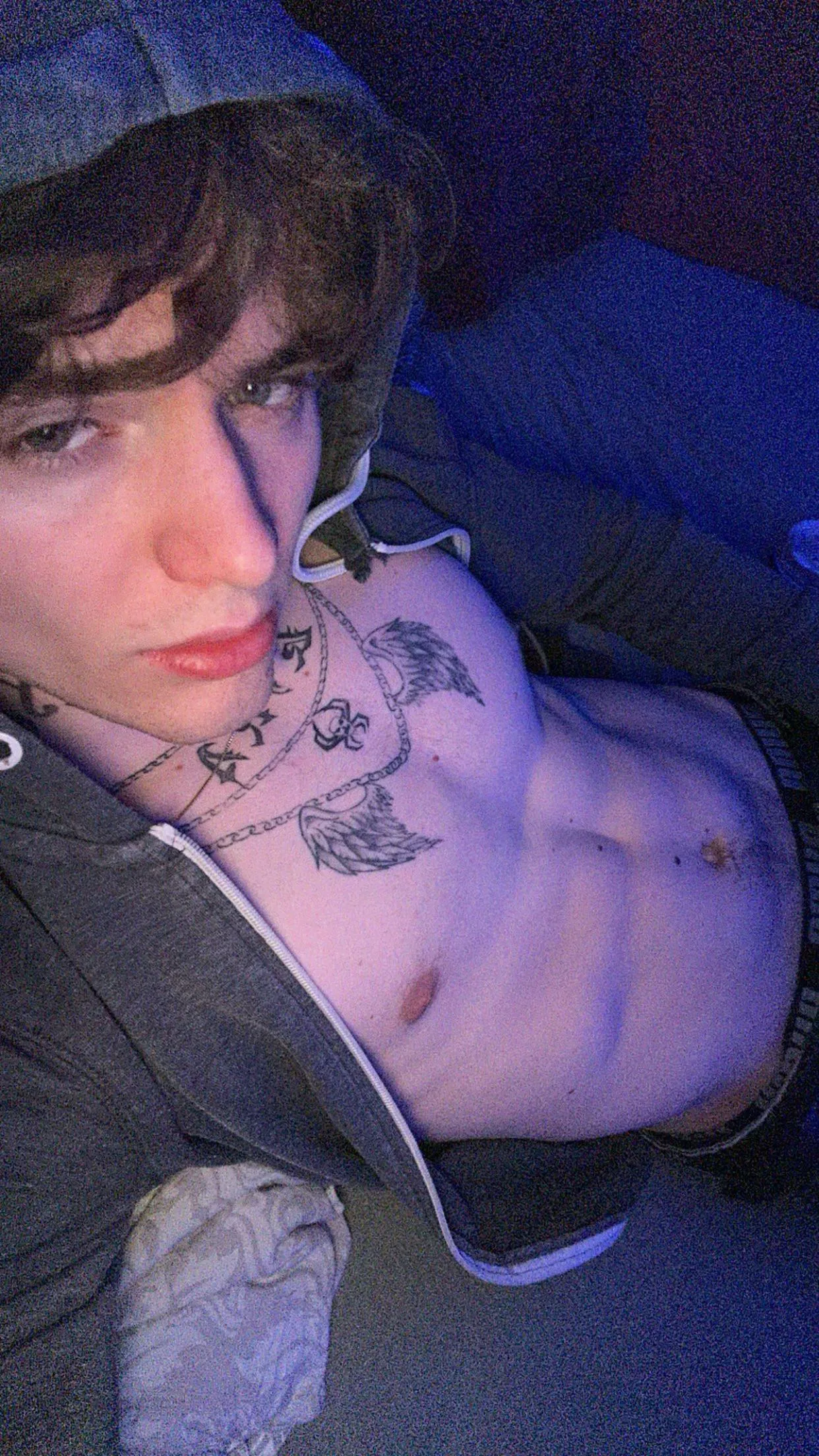 hows my V shape  posted by imraezify