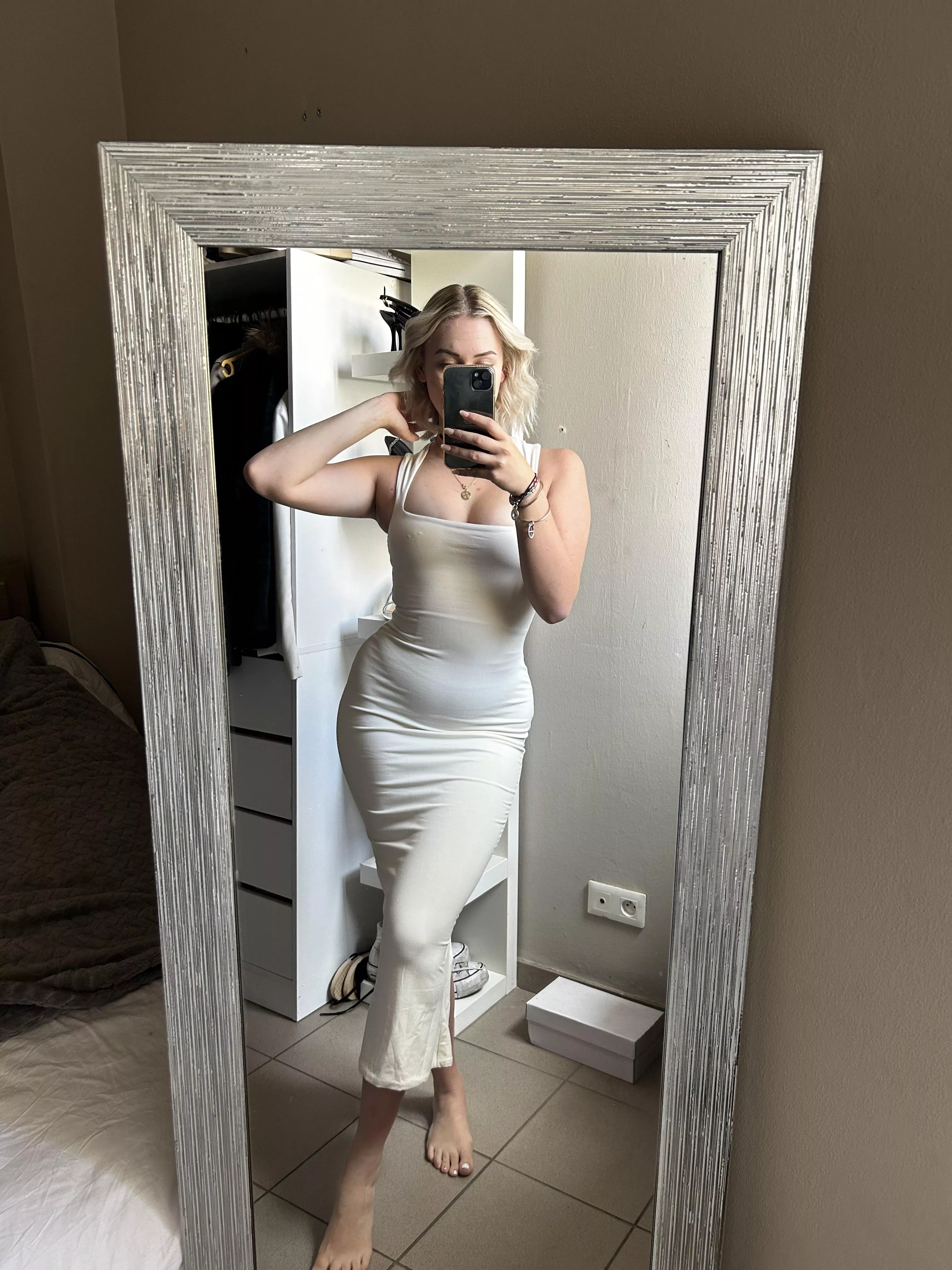 i like guys that like white dresses  posted by PerkyBabyy_