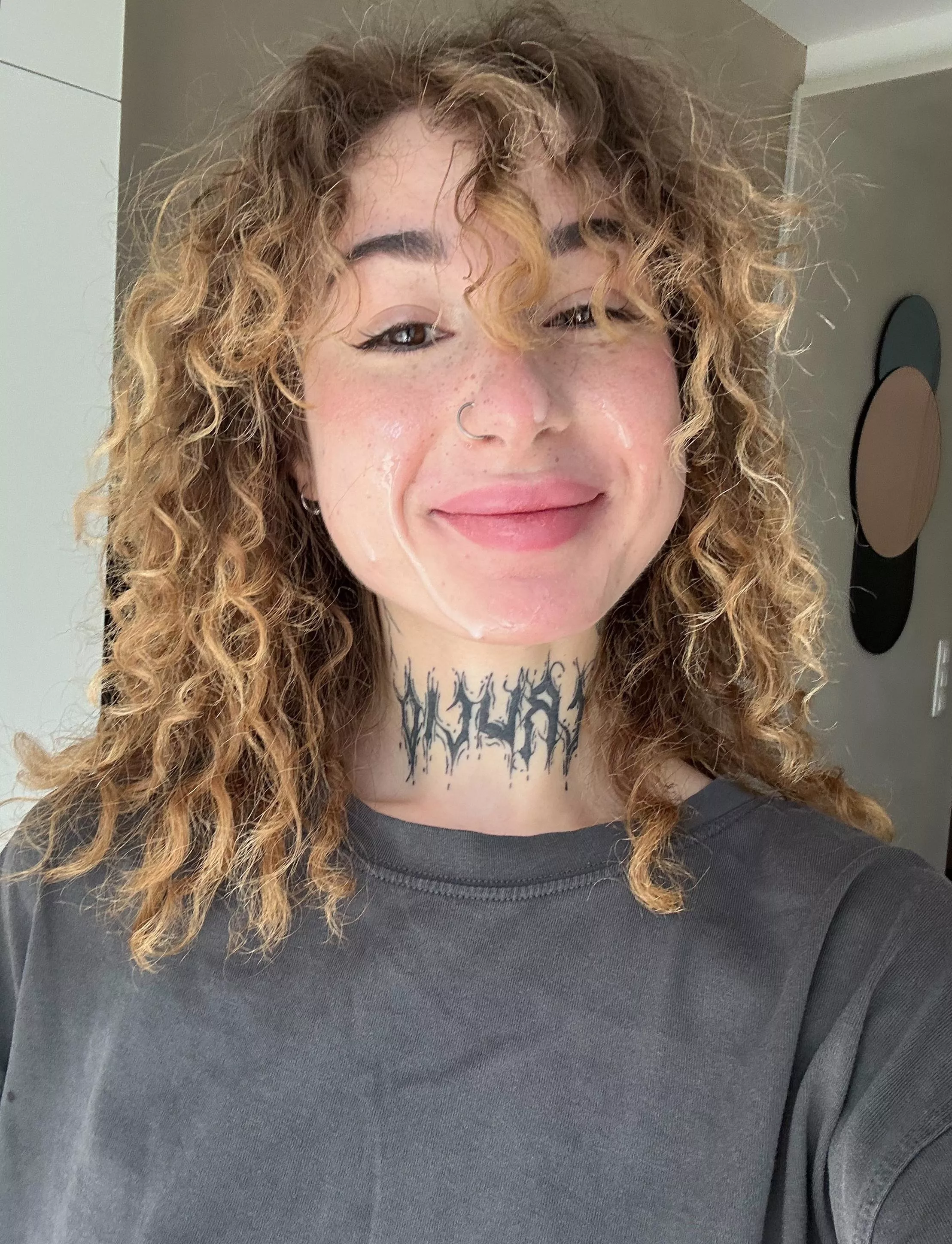 I sucked so good I got liquid semen all over me posted by dreamfairyy