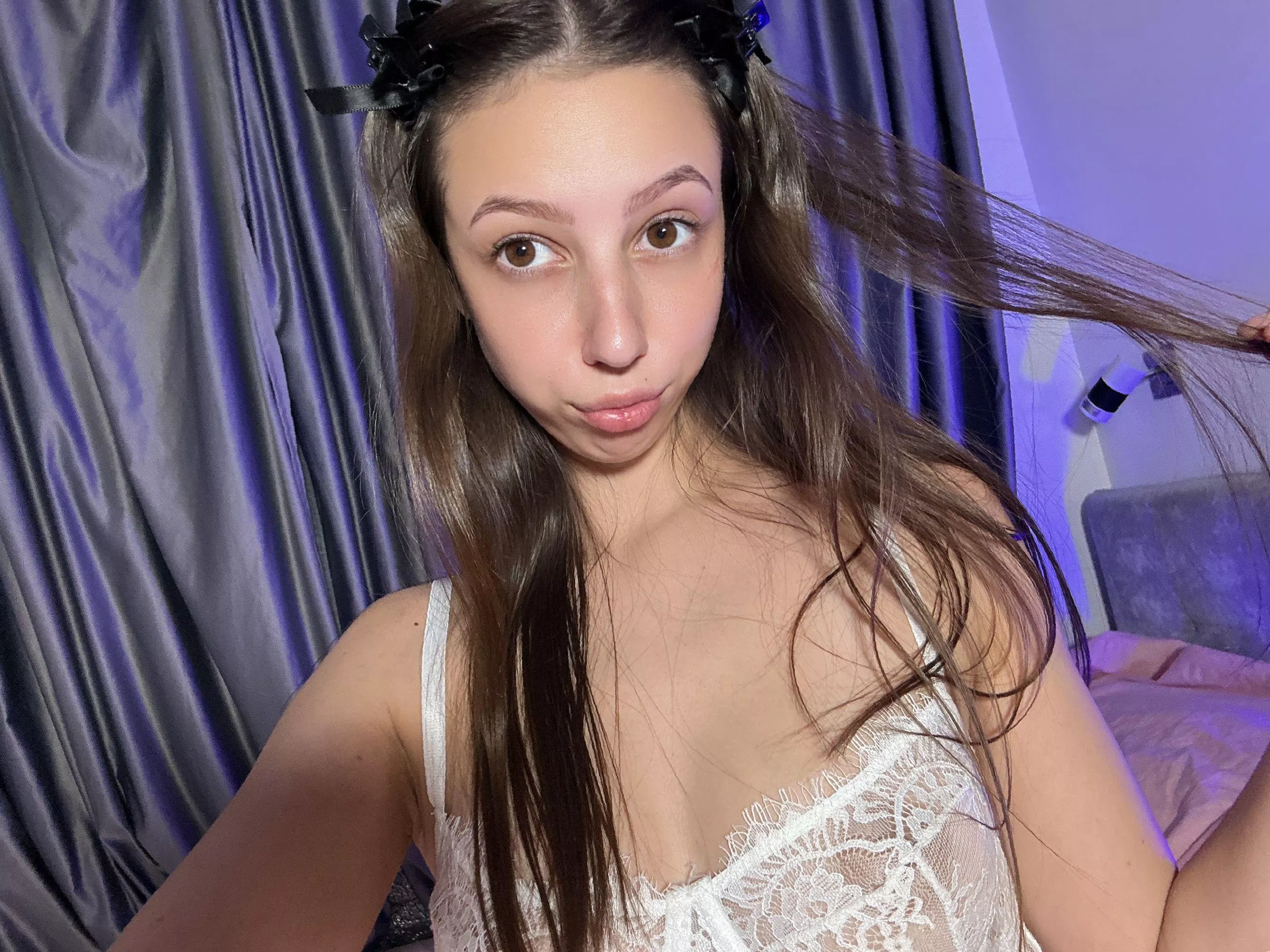 I think I'm cute <3 do you agree posted by MoonlitFlae