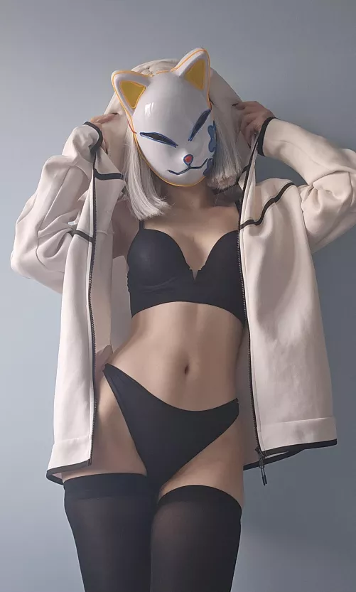 I want to send pics to as many people as possible, whos DM's are open? by yourcecy