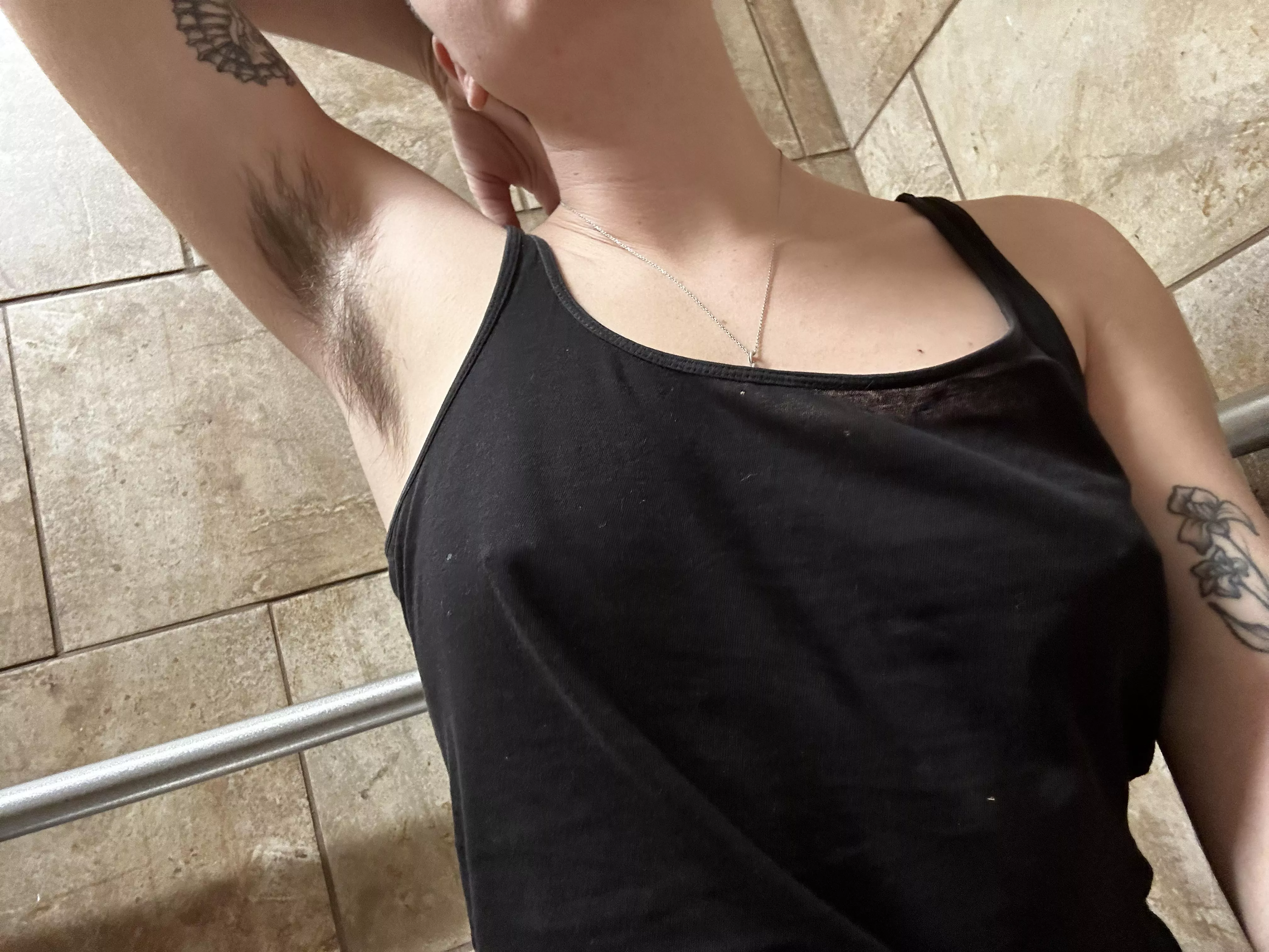 Little amateur moment   posted by divine_divinity111