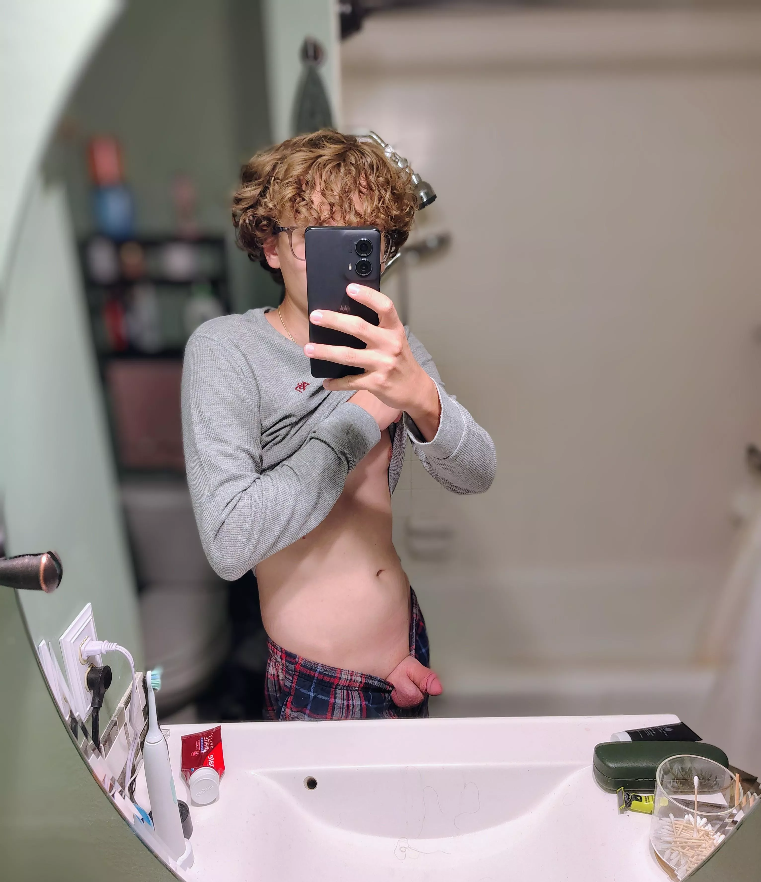 Look at my cute, average softie! [20] posted by femboymark