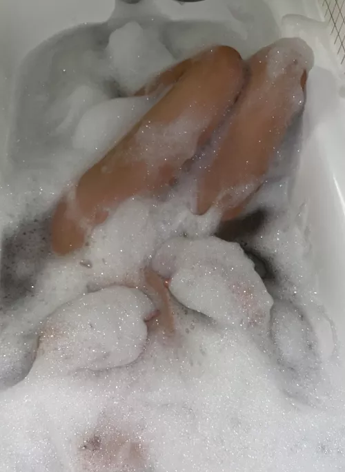 Relaxing ;) by xXHotAltCoupleXx