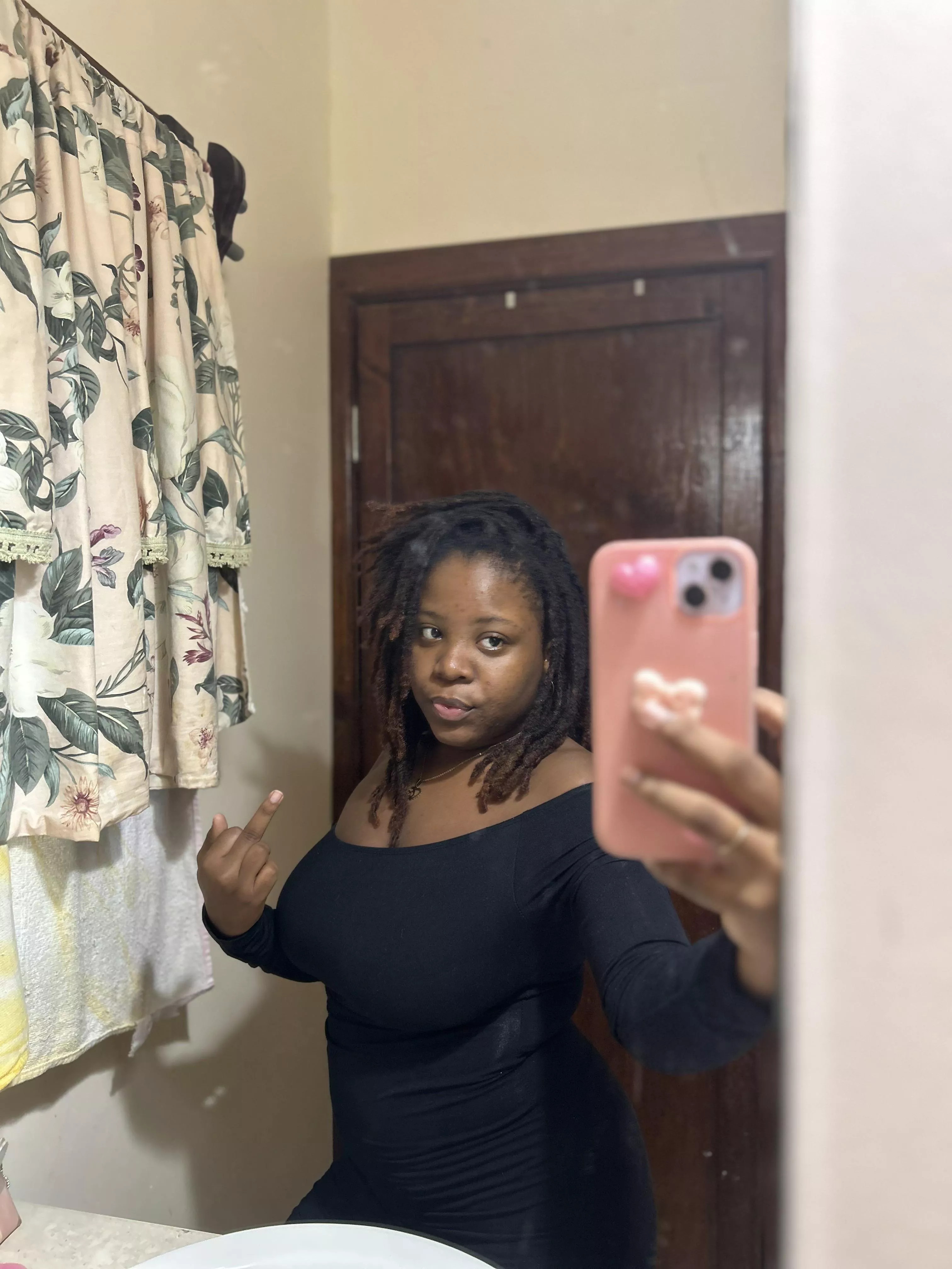 This is who takes all your money be grateful🎀 posted by Godess_key