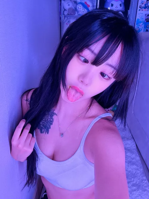 treat this Asian tongue :3  by goodnite_yui