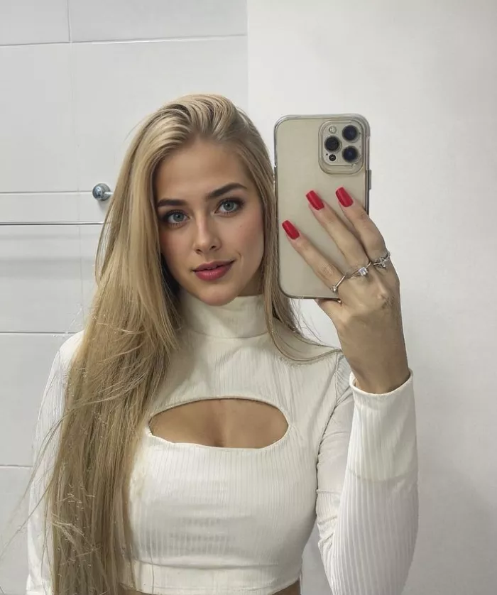 Trouble looks this good. posted by CelestialMudit