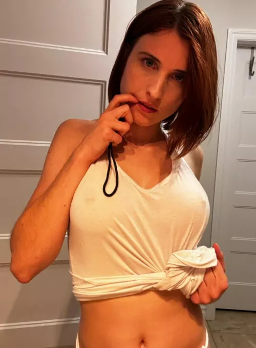 Tu me laisses te sucer? by Pristine_Lychee_4310