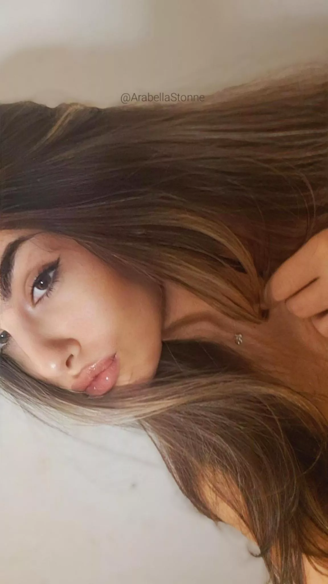 Wake up piggies it's time to send 💸💸 posted by ArabellaStonne