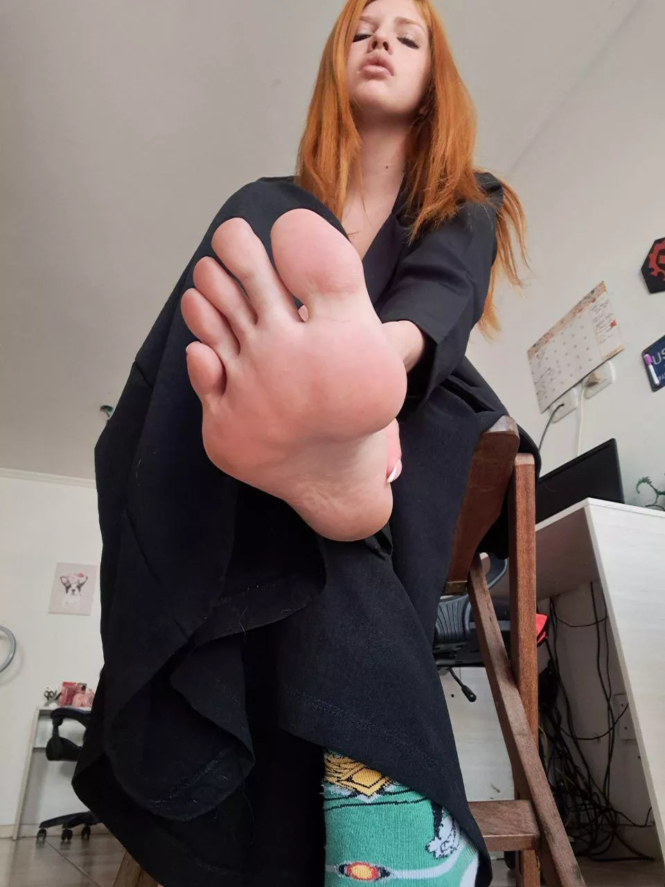 Would you lick my feet if i asked nicely	  posted by Sarahhbennett