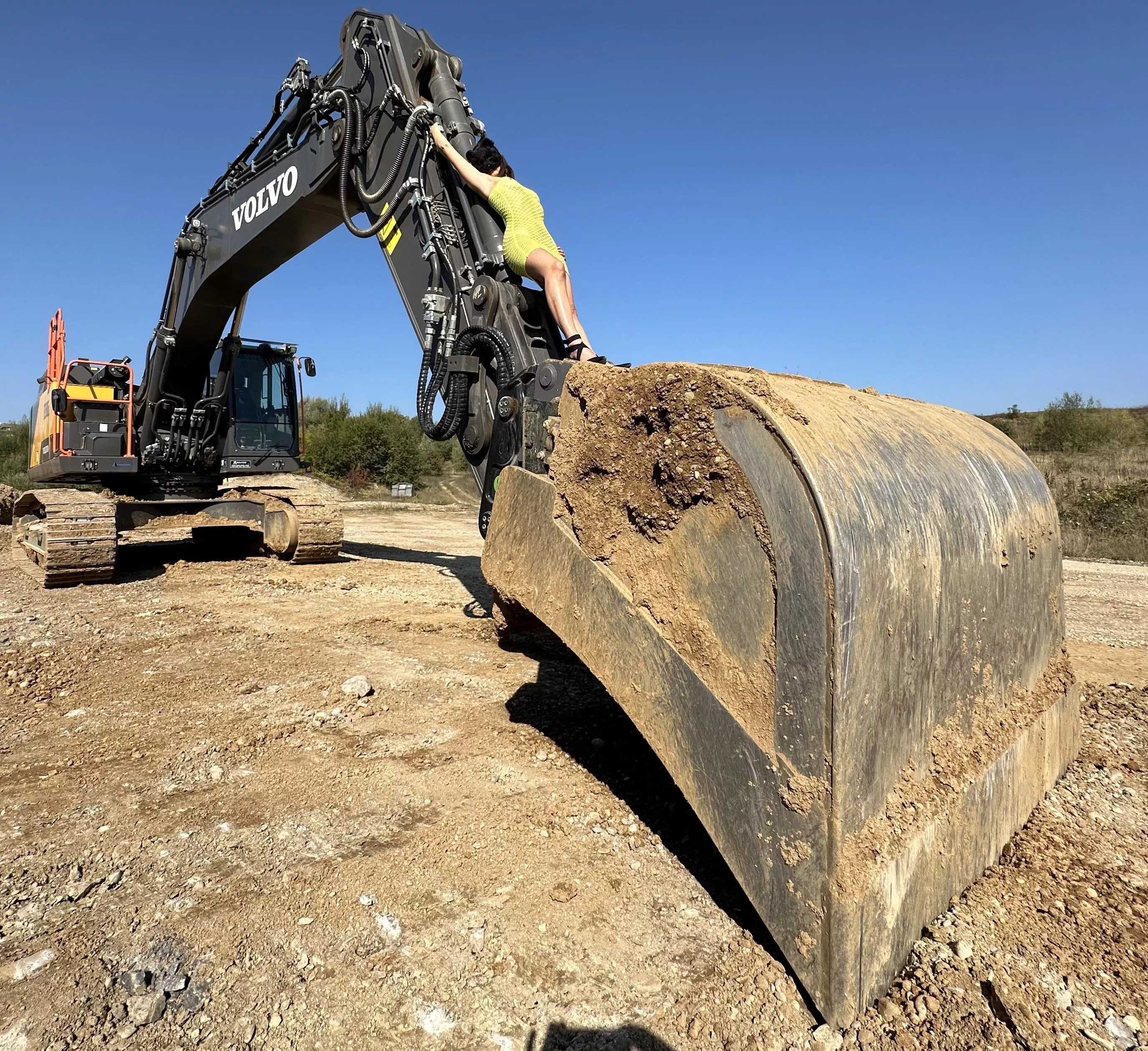 your first thought when you come back from break as a construction worker…(swiss milf) posted by Lovers8886