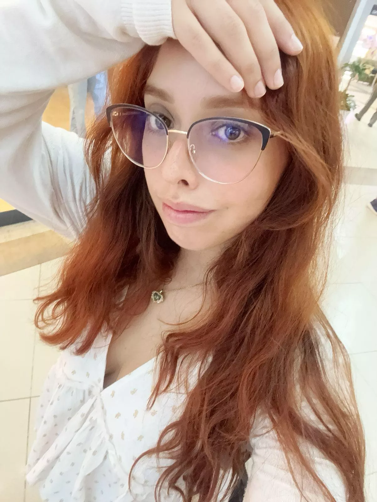 22 [F4M] #San Diego looking for some older man to help me posted by VarietyDesperate5010