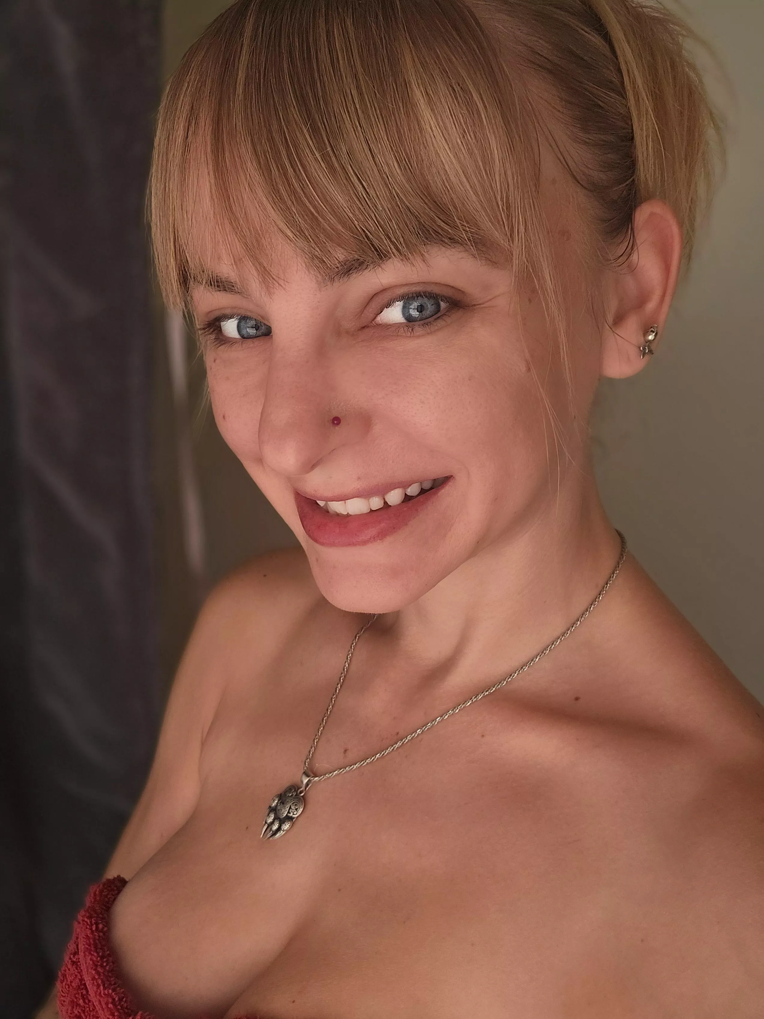 All natural most days all though I love an excuse to get done up 😉 posted by Daisy-Rex420