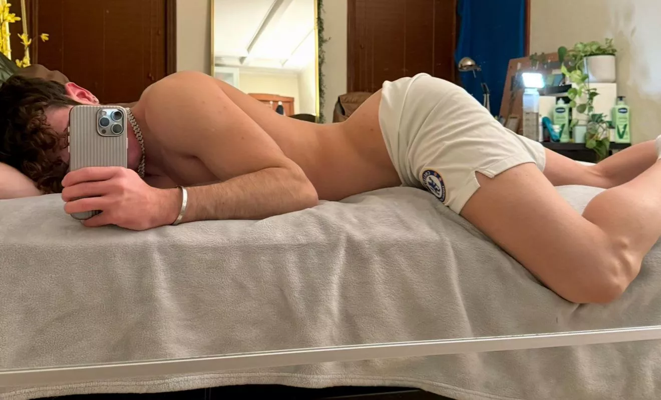 Are you coming to snatch my shorts ? posted by flavio_booy