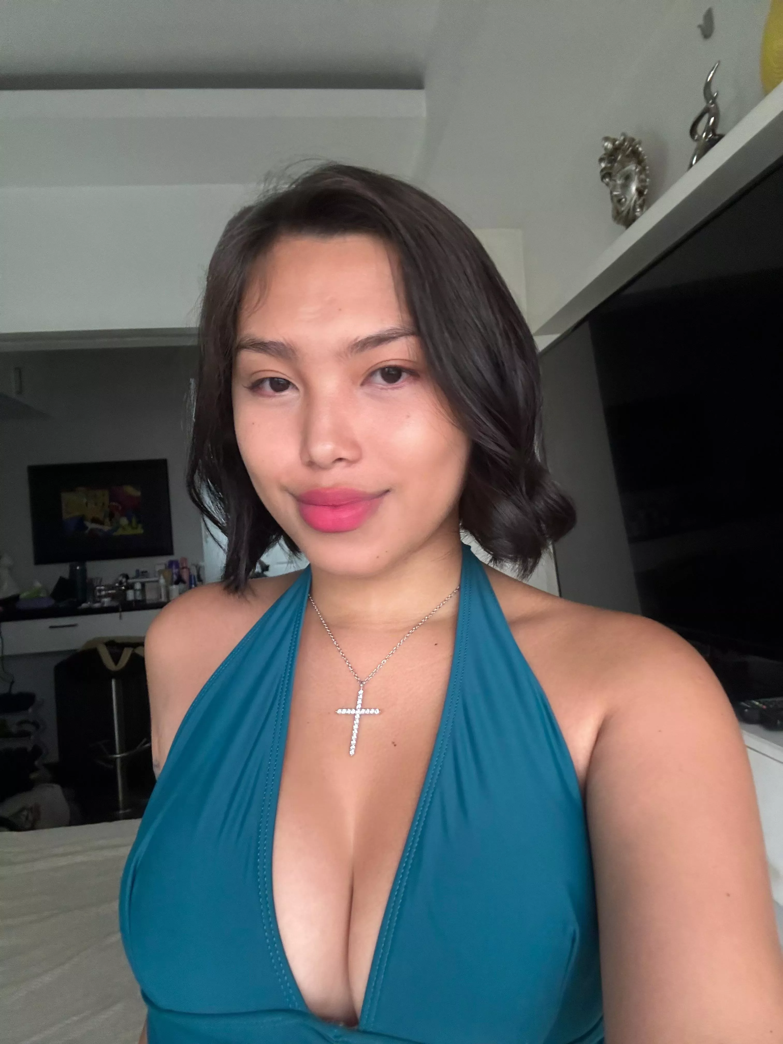 Can someone take me out 😣 posted by 6clgz