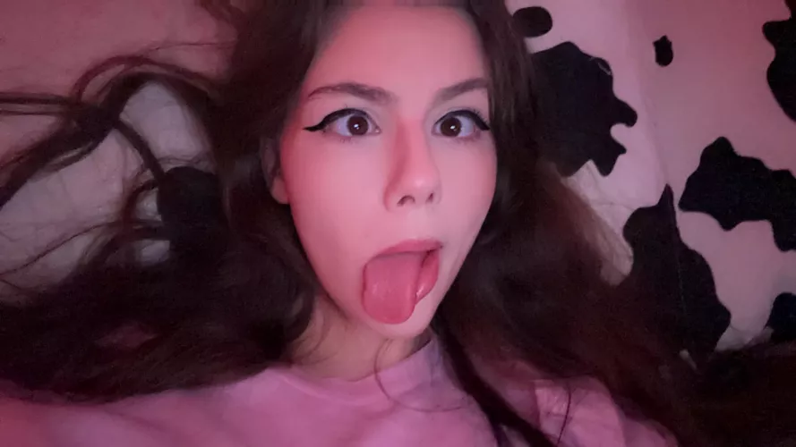 Can you handle an E girl addicted to sticking out her tongue? :3  by Meaaly26