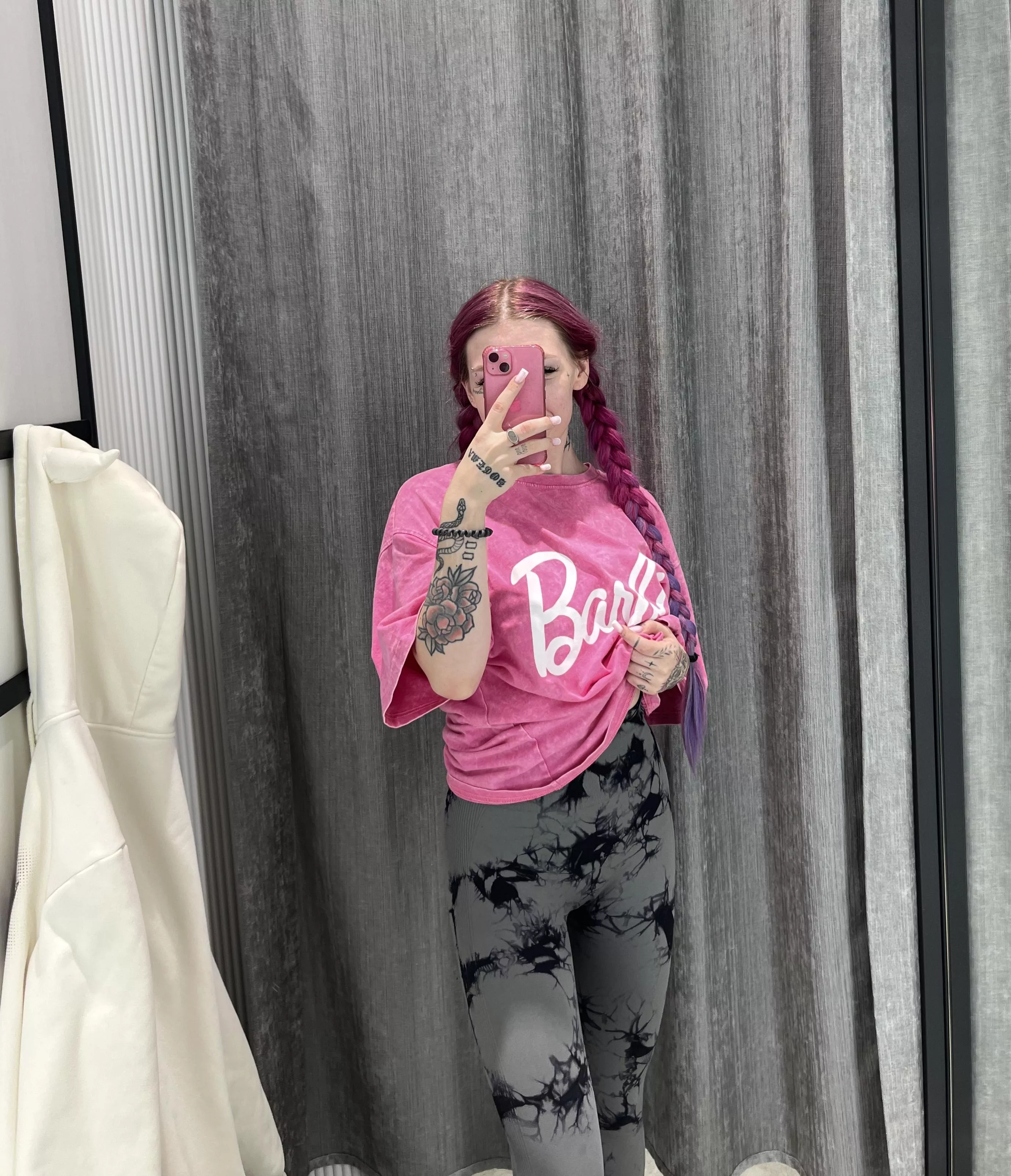 come into my locker room and stick your dick in my mouth posted by StrawberryJoyy