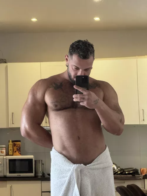 Do you like my tan 🥵 by Big_Nik-Fros