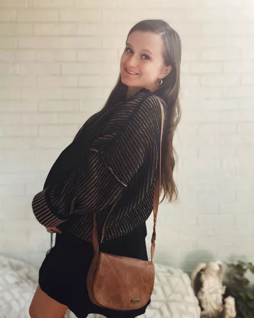 Do you stare at pregnant girls in public  by littlesadiespade