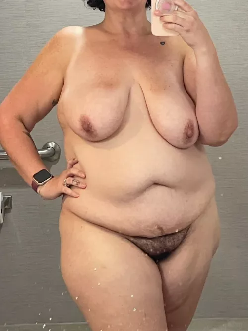 (F)41 - I’m realistic but be honest  by artpose