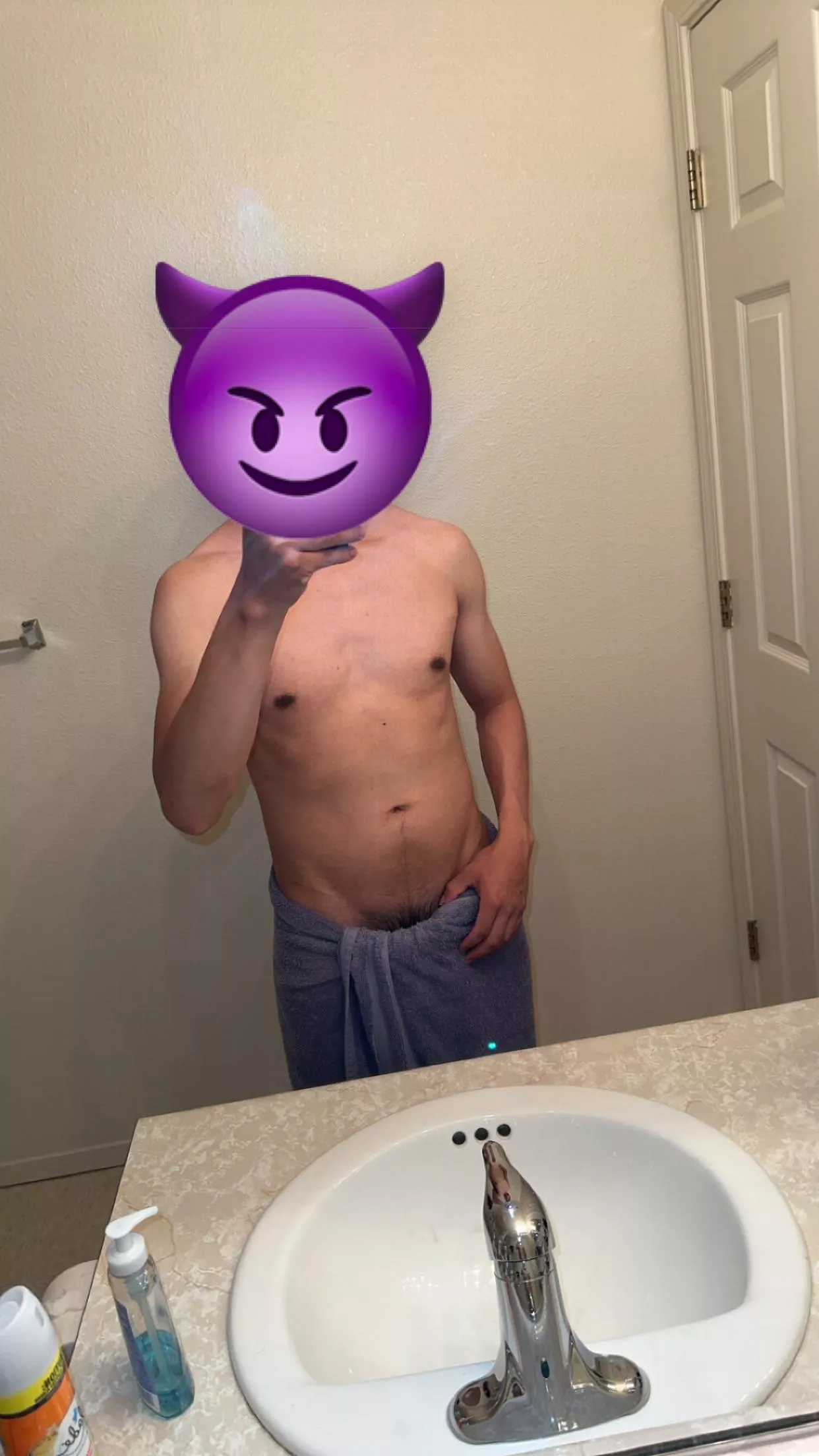 Fresh out the shower  posted by Mack8088