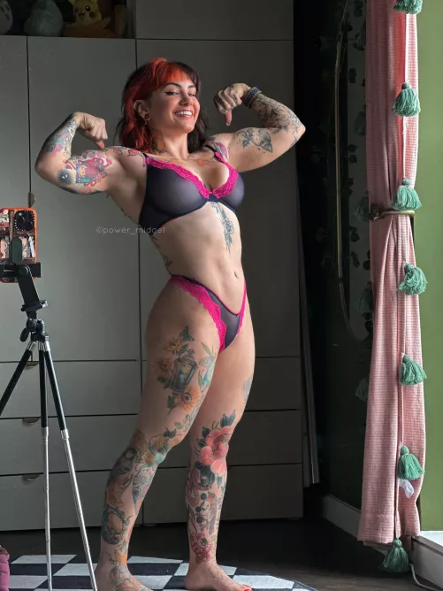 Hope you like muscular women too by power_midget