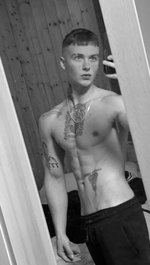 I know u want to send me your money. So open up your wallet boy by EstablishmentFun3400