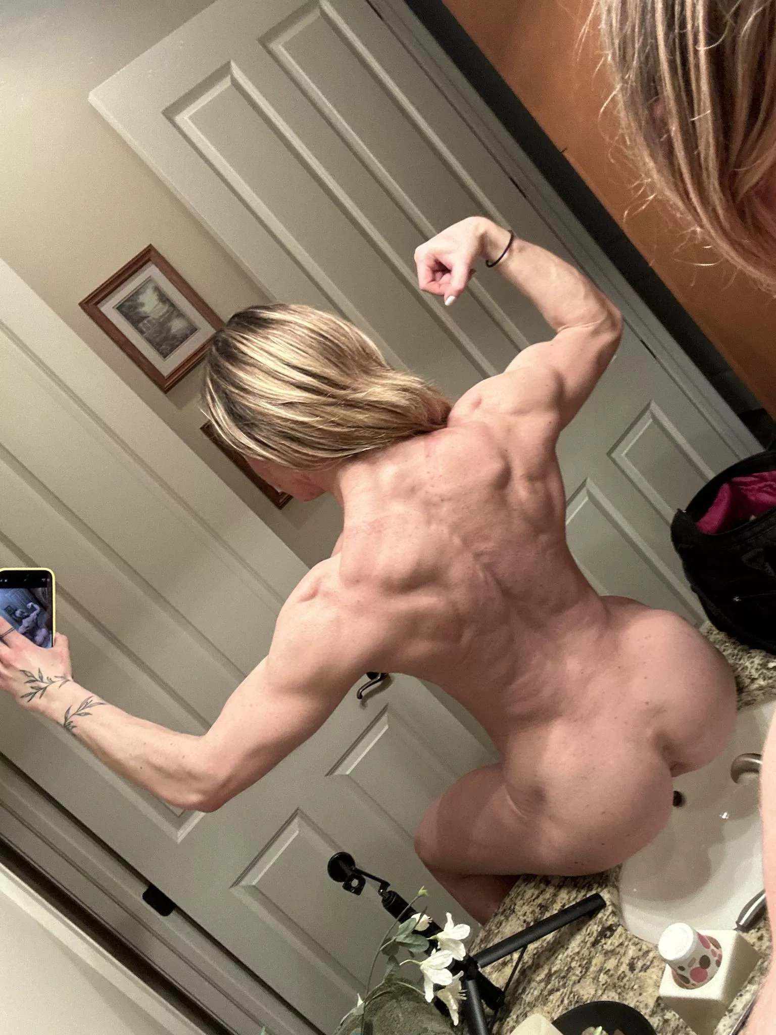 I love a fit back, how about you? posted by mandaiiiii