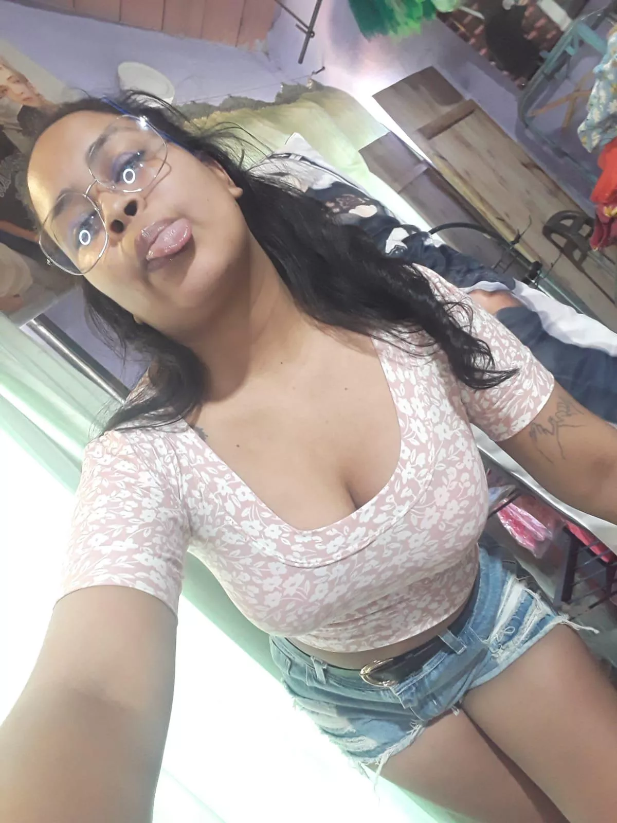 Kiss me👅 posted by AspectMountain5226