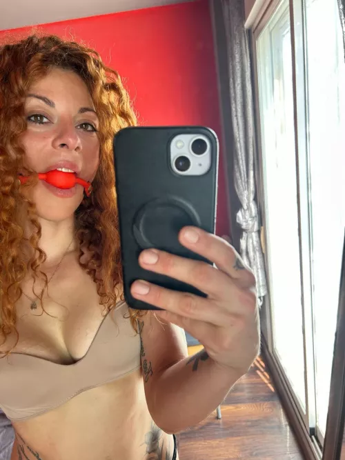 Mmmffff by Petiteminerva