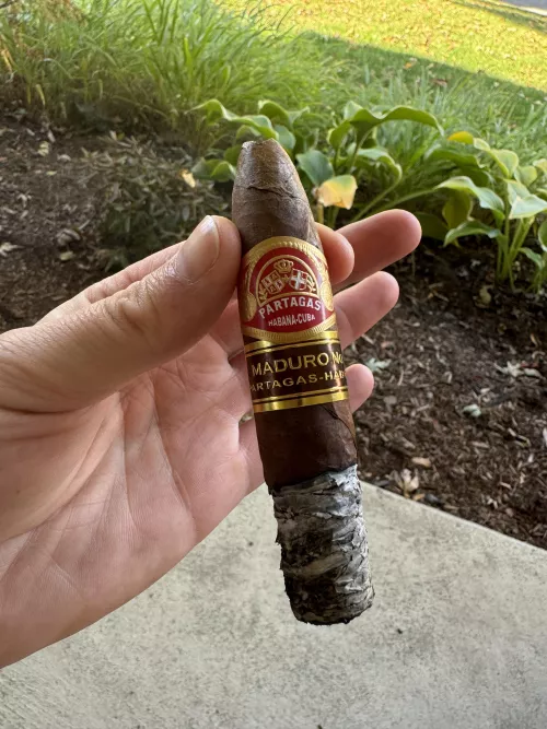 Partagas Maduro No.2 - Great smoke with a wheated bourbon 🥃 by rus-shackleford
